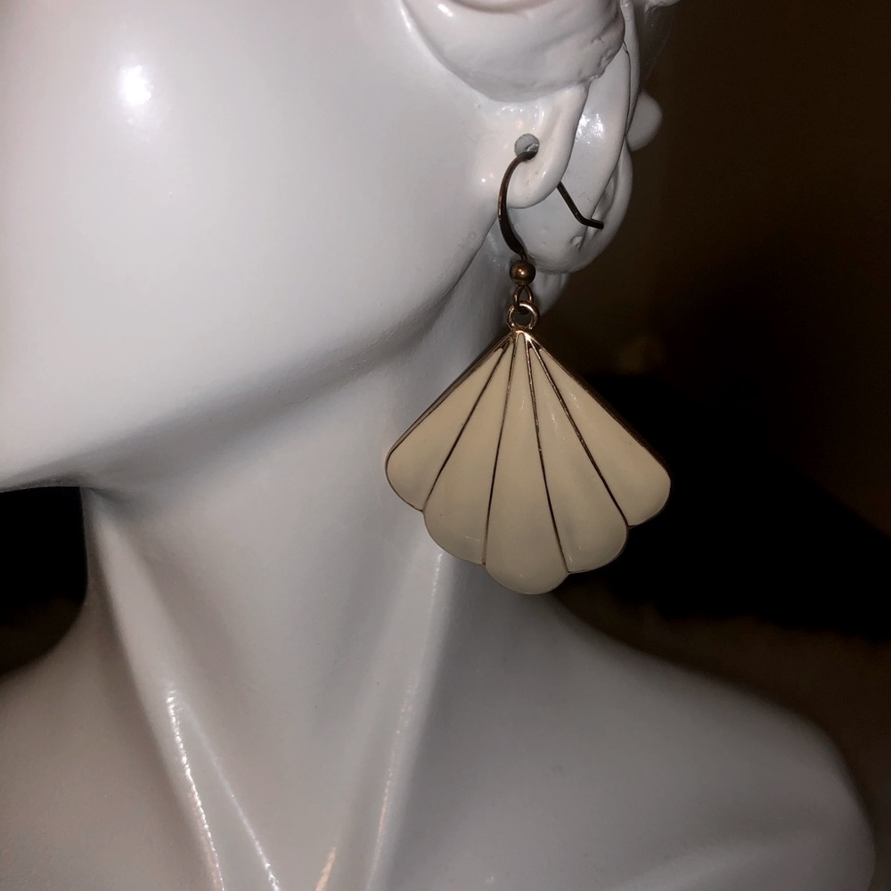 ModCloth shell earrings